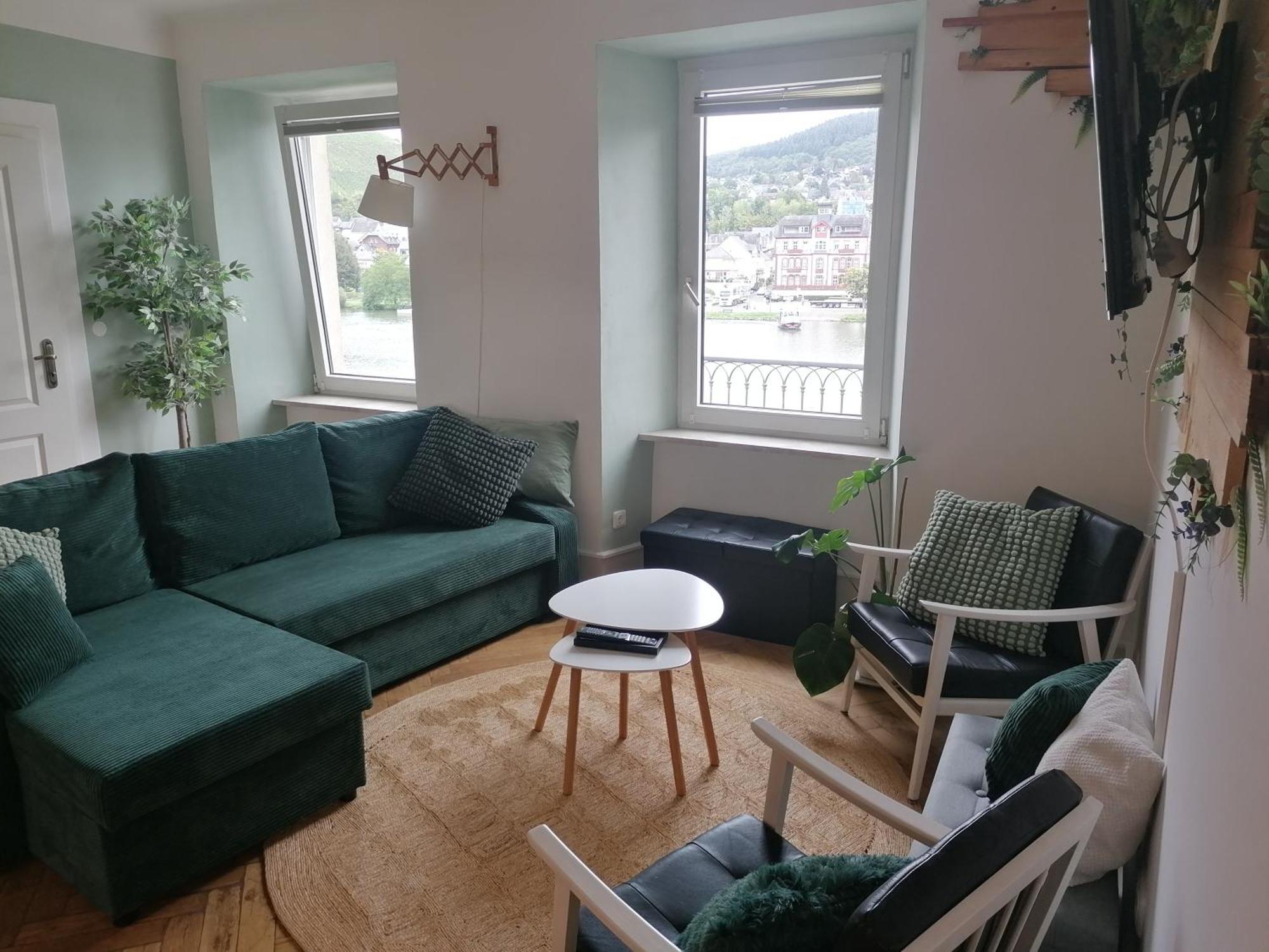 Voll Ausgestattete Wohnung Mit Moselblick Alf Eksteriør bilde