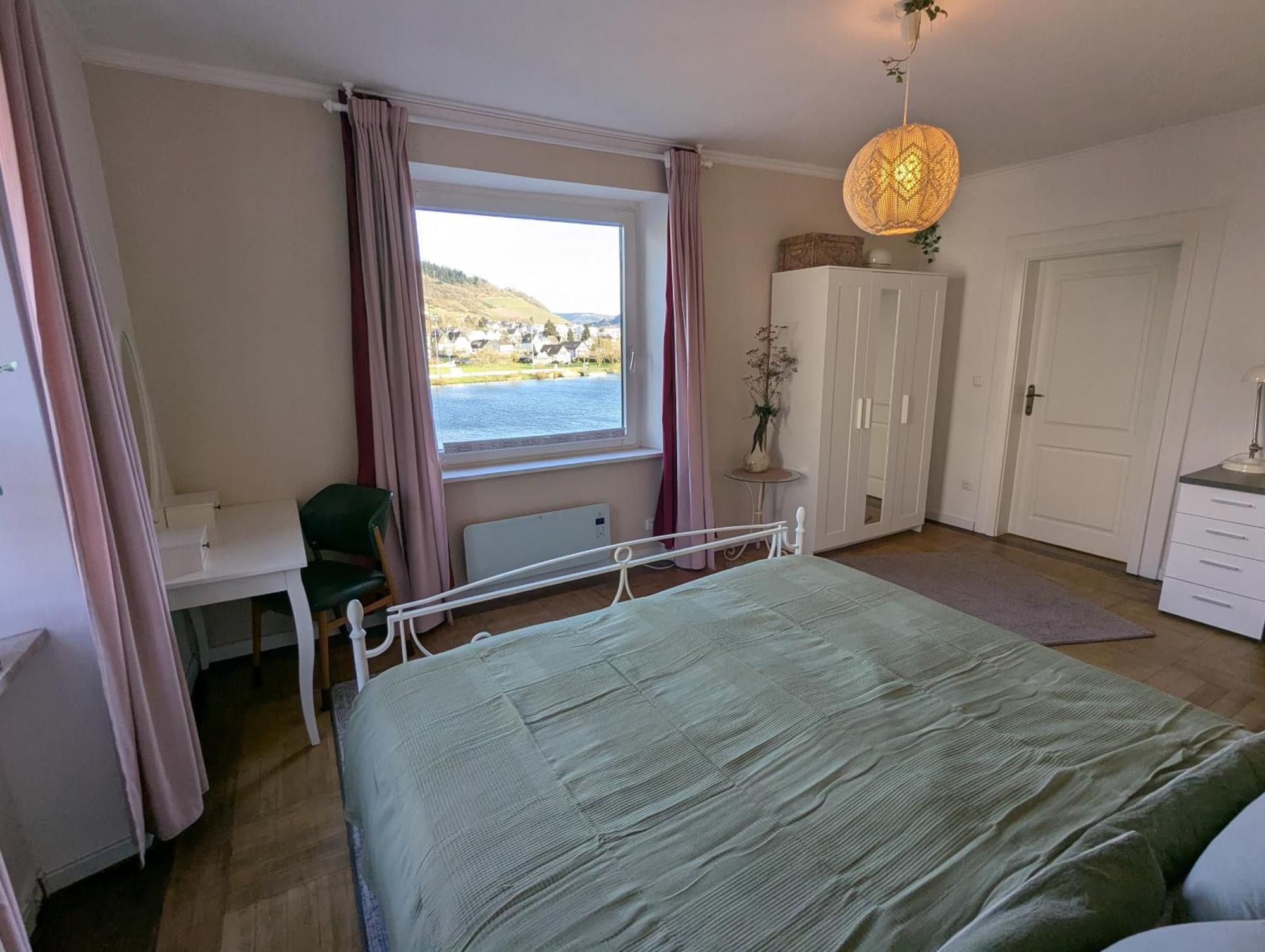 Voll Ausgestattete Wohnung Mit Moselblick Alf Eksteriør bilde